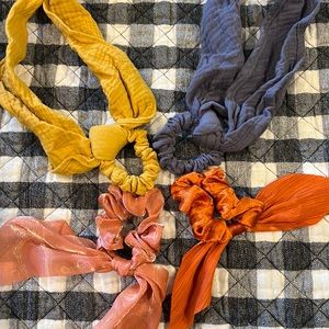NWOT scrunchies with bows - 4 pack